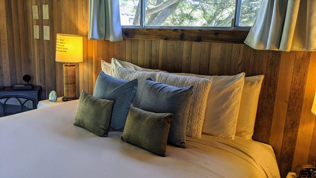 Little River The Andiron Seaside Inn & Cabins מראה חיצוני תמונה